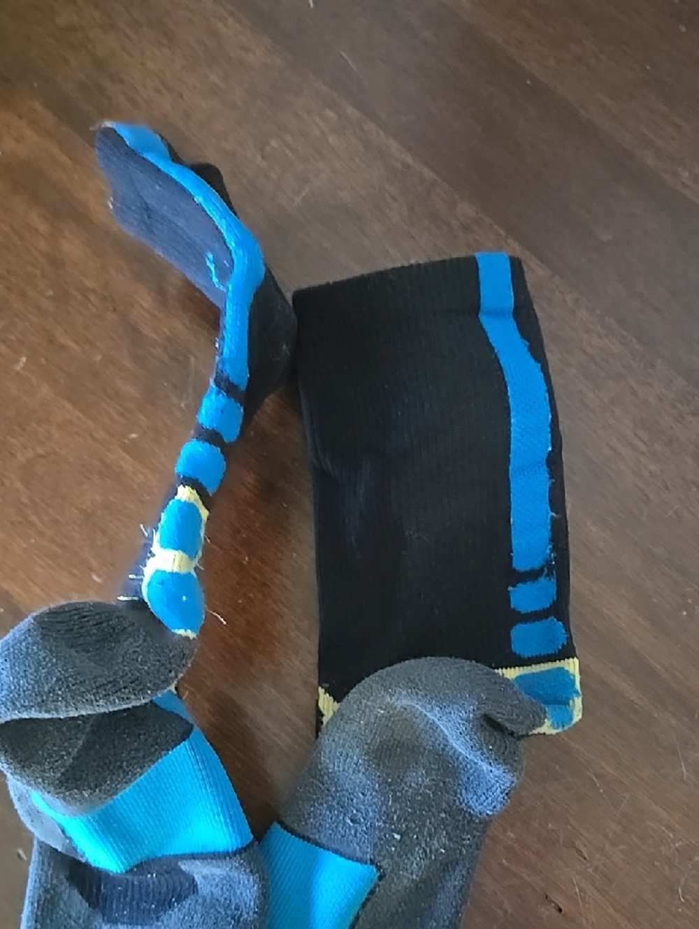 Nike Med Boy Hyperelite Circuit Crew Socks Black Blue Yellow ULTRA RARE STYLE - Picture 13 of 16